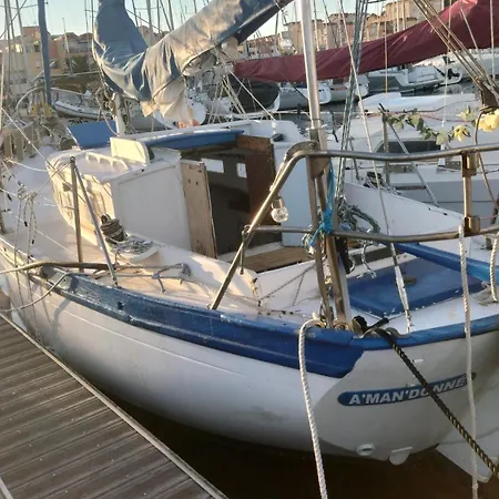 Botel Amadonne *