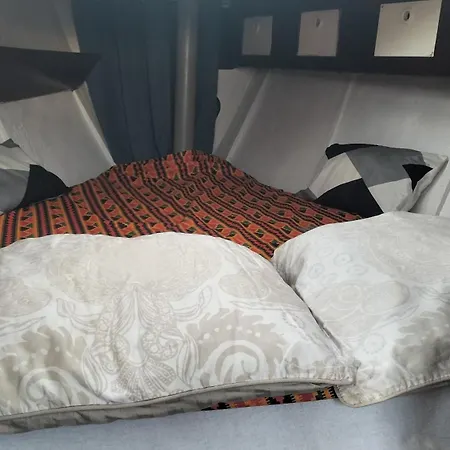 Úszó hotel Amadonne Gruissan